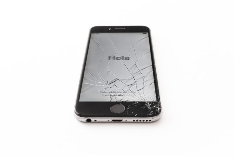 iphone screen crack insurance